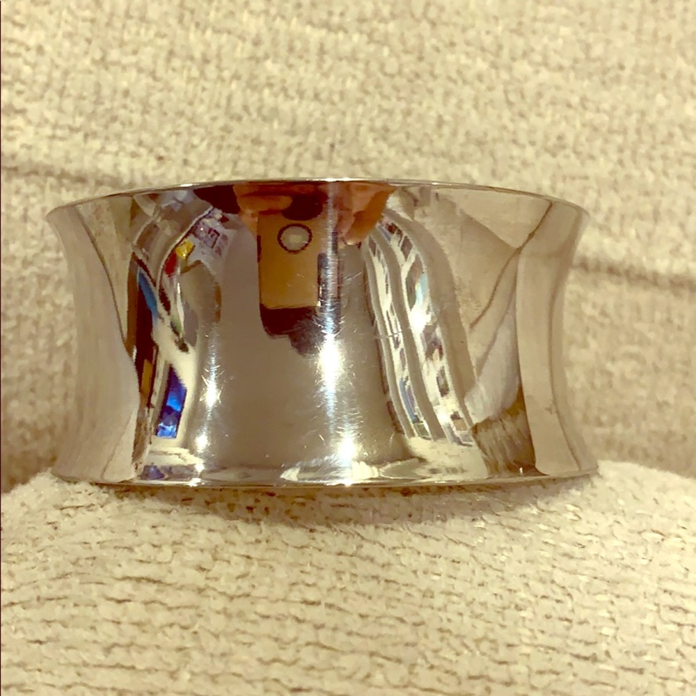 Silver bangles bracelet